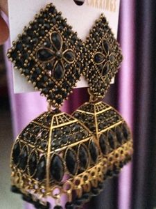 Black Golden Jhumka
