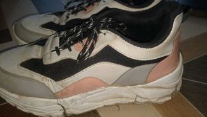 Sneakers &amp; Ethnic Jutti Combo