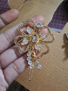 Pins Clouches