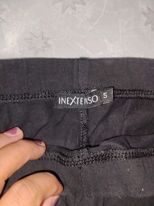 4 Branded Leggings