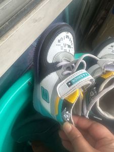 pretty unisex shoes