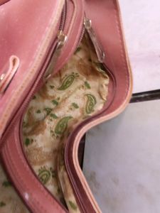 Woman&#39;s Sling Bag