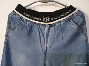 Denim Dreams: Stylish Jeans for Trendy Girls&#34;