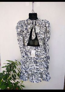 Puff Sleeves Backless Dress