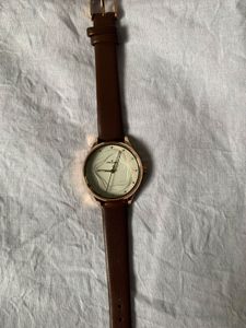 Imported women’s watch🚨offer for today 🚨