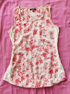 Floral sleeveless top