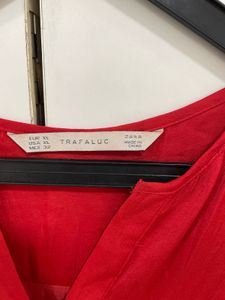 💖 Scarlet Fever: ZARA&#39;s Must-Have Red Blouse! ✨