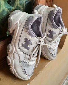 White &amp; Lavender Sneakers woman  ;,,