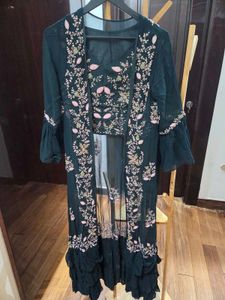 Embroidered skirt crop top & Shrug