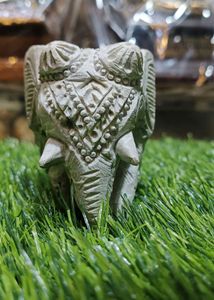 Marble Elephant (3 Cut)