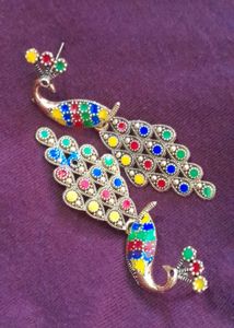 Pair If 2 Beautiful Earrings