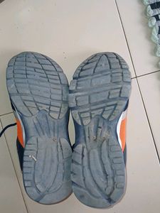 RUNNING SHOES FOR WOMAN