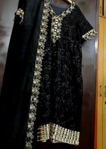 Black Golden Work Suit Salwar With Dupatta 42 Bust