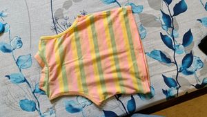 Body Fit Top.