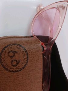 Retro Pink Cat-Eye Sunglasses
