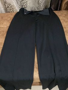 Zara Black Stylish Trouser !!