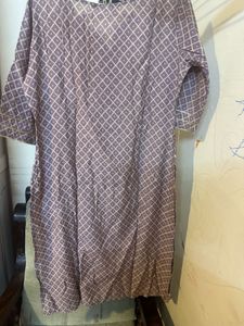 Libas XL Purple Patterned Tunic Top With Navy Jean