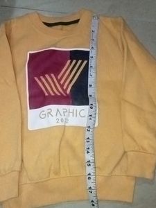Winter Wear Kids Sweatshirt