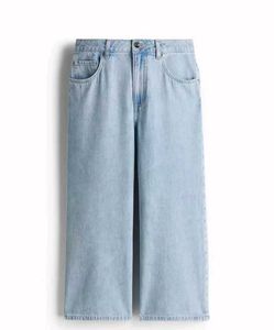 Light Wash Cropped Wide Leg Jeans