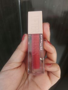Maybelline New York Lifter Gloss (Petal)