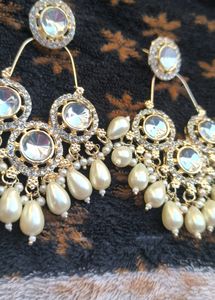 Beautiful Earring😍 Grab Fast