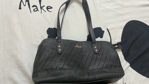 Lavie Black Textured Shoulder Bag