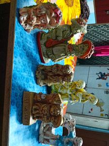 Showpieces &amp; Idols Set Of 7