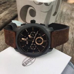 FOSSIL LEATHER STRAP WATCH