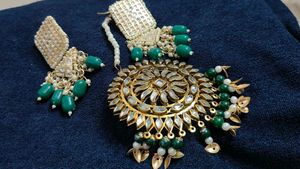 Emerald Kundan Jewelry Set