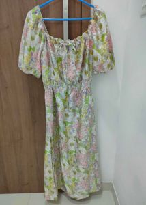 Floral Print Midi Dress🌸☘️