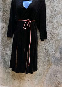 4.22.12 BLACK CUTE DRESS