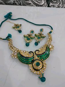 Peacock Neck And Mangtikka Set