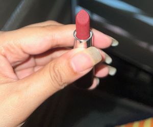 MACximal Diva mini matte lipstick