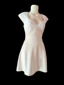 Beautiful Off White Dress 😍