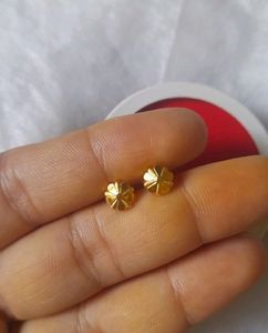 Beautiful New Shaining Stone Studs