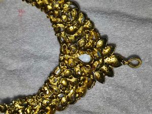 Elegant Kundan Necklace Set