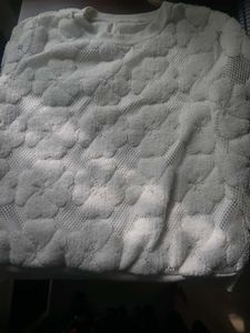 beautiful white sweatshirt