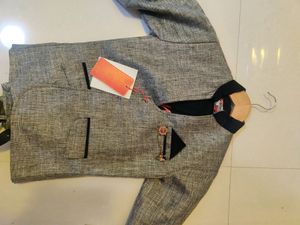 Rarely used suit for 6 to 8years