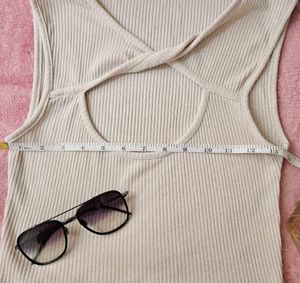 TRENDYOL Front Cut-Out Cropped Top