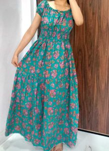 Very Girly &amp; Feminine Dress