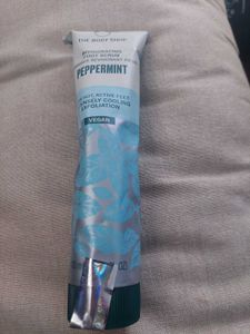 Bodyshop Peppermint Foot Scrub