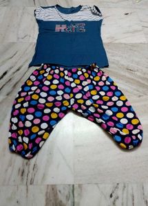 2 Sets Of T-shirts &amp; Pants