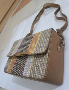 Stripted Sling Bag With Detachable Strap