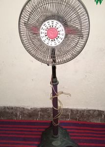Solar Fan With Adjustable Stand.