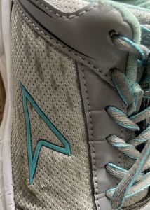 Bata Sneakers - Great Condition