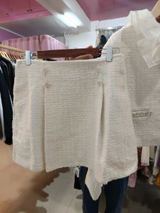 Elegant Cropped Tweed Jacket