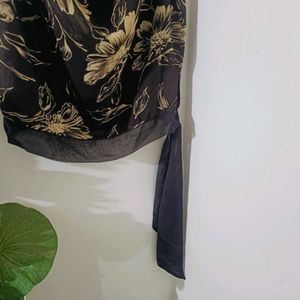 Floral Sleeveless Top🌹