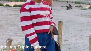 Gucci Striped Hoodie