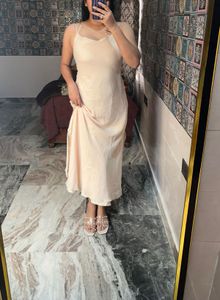Satin Maxi Dress With Backless Details ✨🔥
