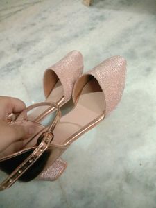 Rose Gold heels🌸
